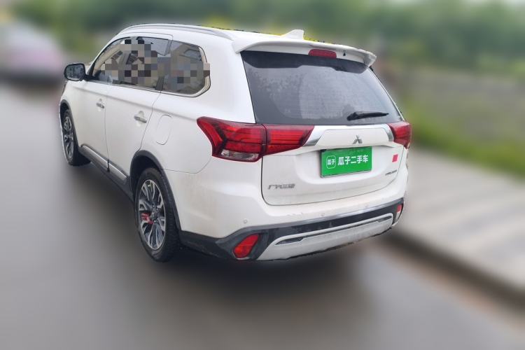 Used Mitsubishi Outlander 2020 2.4L 4x4 Zhi Xiang Edition 5 Seats Rear Left 45 Deg