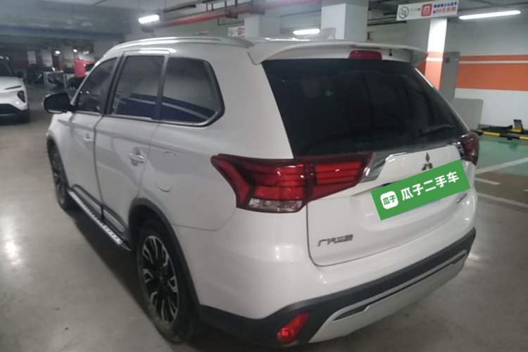 Used Mitsubishi Outlander 2020 2.0L Two-Wheel Drive Enjoyment Version 5 Seats Rear Left 45 Deg