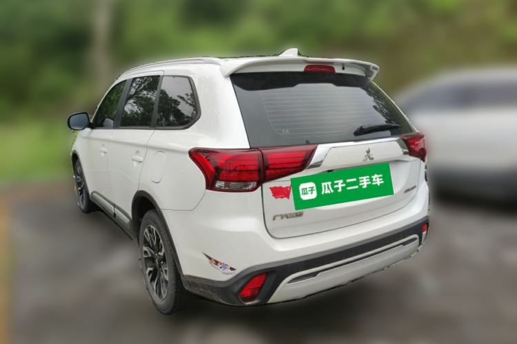 Used Mitsubishi Outlander 2020 2.0L Two-Wheel Drive Enjoyment Version 5 Seats Rear Left 45 Deg