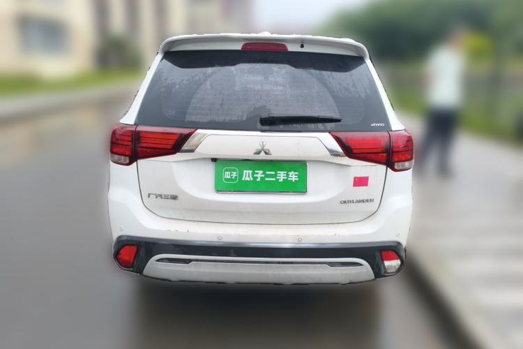 Used Mitsubishi Outlander 2020 2.4L 4x4 Zhi Xiang Edition 5 Seats Rear