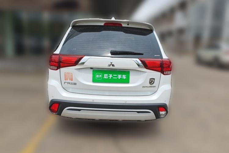 Used Mitsubishi Outlander 2020 2.4L 4x4 Zhi Xiang Edition 5 Seats Rear