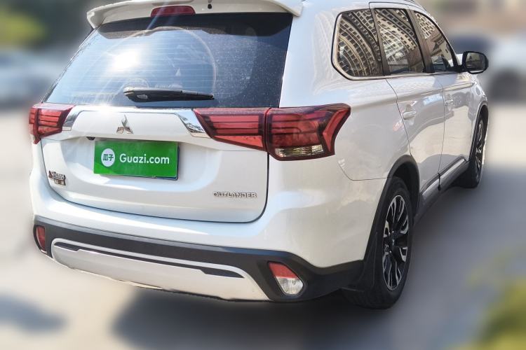 Used Mitsubishi Outlander 2020 2.0L Two-Wheel Drive Enjoyment Version 5 Seats Rear Right 45 Deg