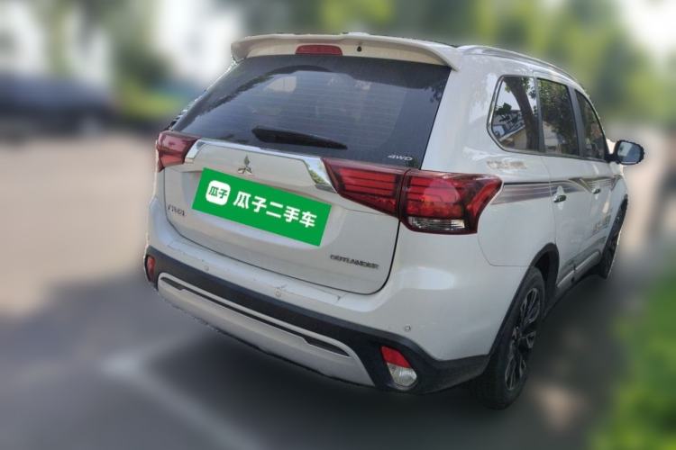 Used Mitsubishi Outlander 2020 2.4L 4x4 Zhi Xiang Edition 5 Seats Rear Right 45 Deg
