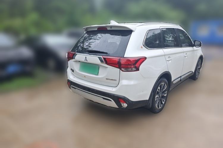 Used Mitsubishi Outlander 2020 2.0L Two-Wheel Drive Enjoyment Version 5 Seats Rear Right 45 Deg
