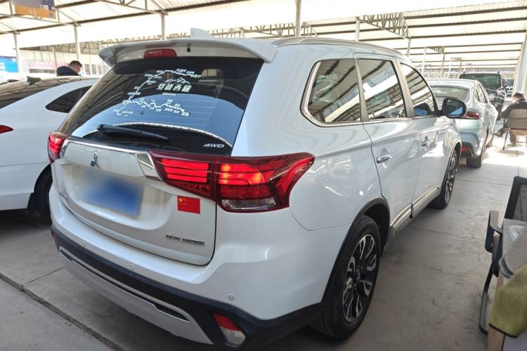 Used Mitsubishi Outlander 2020 2.4L 4x4 Zhi Xiang Edition 7-Seater Rear Right 45 Deg