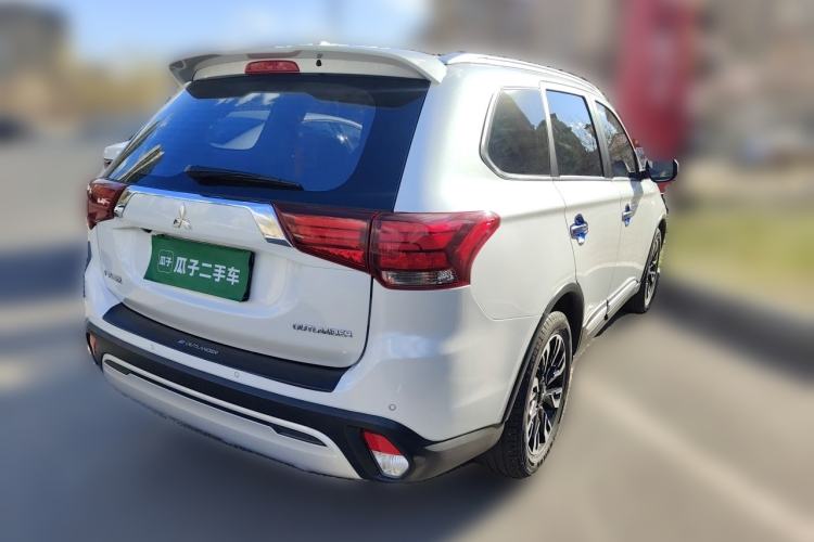 Used Mitsubishi Outlander 2020 2.0L Two-Wheel Drive Comfort Edition 5 Seats Rear Right 45 Deg