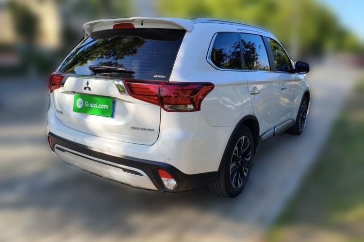 Used Mitsubishi Outlander 2020 2.4L 4x4 Zhi Xiang Edition 5 Seats Rear Right 45 Deg