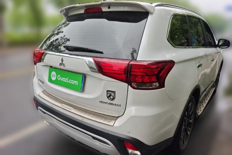 Used Mitsubishi Outlander 2020 2.0L Two-Wheel Drive Enjoyment Version 5 Seats Rear Right 45 Deg