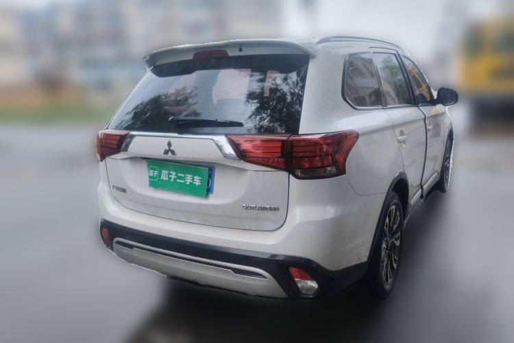 Used Mitsubishi Outlander 2020 2.0L Two-Wheel Drive Enjoyment Version 5 Seats Rear Right 45 Deg
