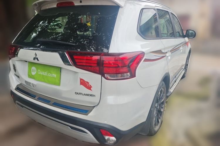 Used Mitsubishi Outlander 2020 2.0L Two-Wheel Drive Enjoyment Version 5 Seats Rear Right 45 Deg