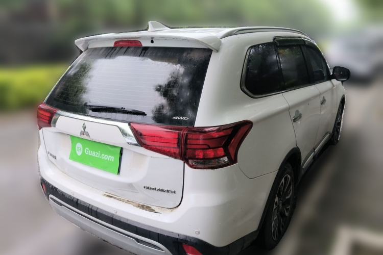 Used Mitsubishi Outlander 2020 2.4L 4x4 Zhi Xiang Edition 5 Seats Rear Right 45 Deg