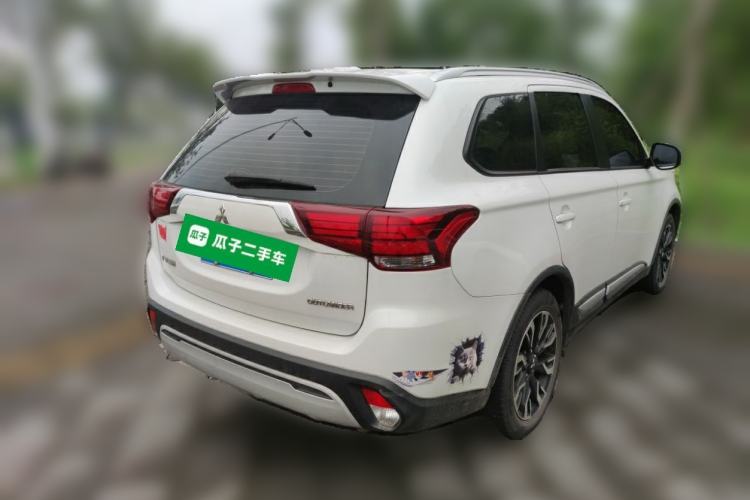Used Mitsubishi Outlander 2020 2.0L Two-Wheel Drive Enjoyment Version 5 Seats Rear Right 45 Deg