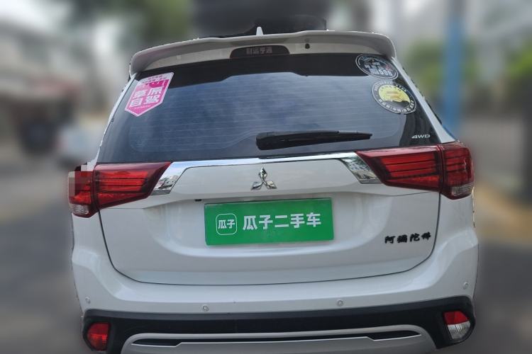 Used Mitsubishi Outlander 2020 2.4L 4x4 Zhi Xiang Edition 7-Seater Rear
