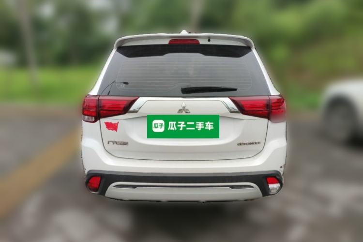 Used Mitsubishi Outlander 2020 2.0L Two-Wheel Drive Enjoyment Version 5 Seats Rear