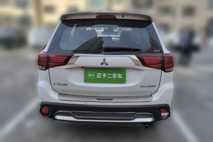 Used Mitsubishi Outlander 2020 2.4L 4x4 Zhi Xiang Edition 5 Seats Rear