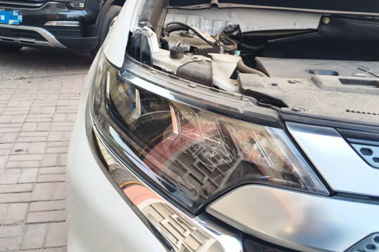 Used Mitsubishi Outlander 2020 2.4L 4x4 Zhi Xiang Edition 5 Seats Right Front Headlight