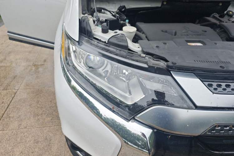 Used Mitsubishi Outlander 2020 2.0L Two-Wheel Drive Enjoyment Version 5 Seats Right Front Headlight