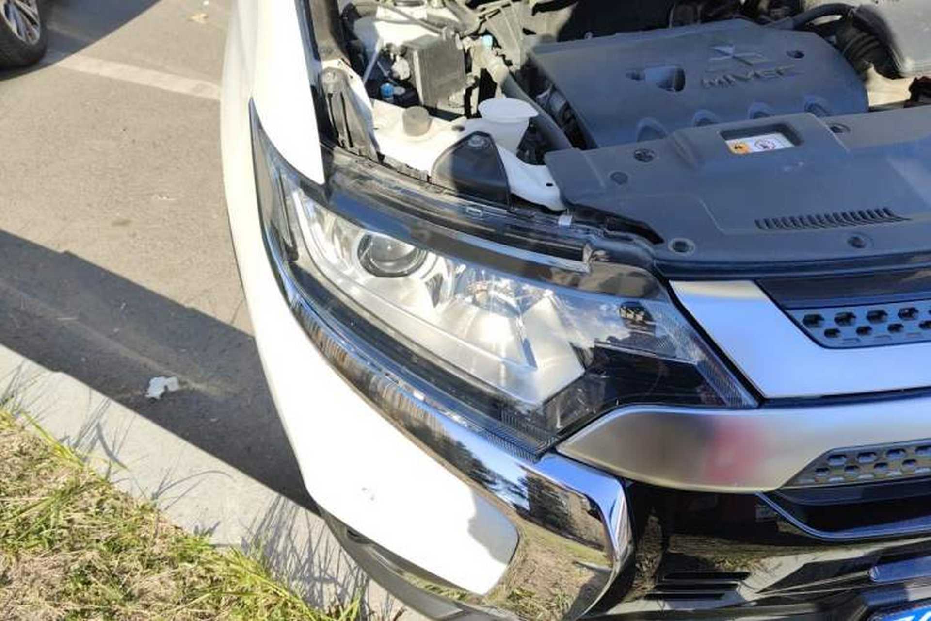 Used Mitsubishi Outlander 2020 2.0L Two-Wheel Drive Comfort Edition 5 Seats Right Front Headlight
