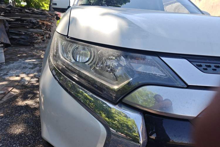 Used Mitsubishi Outlander 2020 2.0L Two-Wheel Drive Enjoyment Version 5 Seats Right Front Headlight