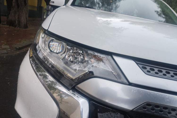 Used Mitsubishi Outlander 2020 2.0L Two-Wheel Drive Enjoyment Version 5 Seats Right Front Headlight