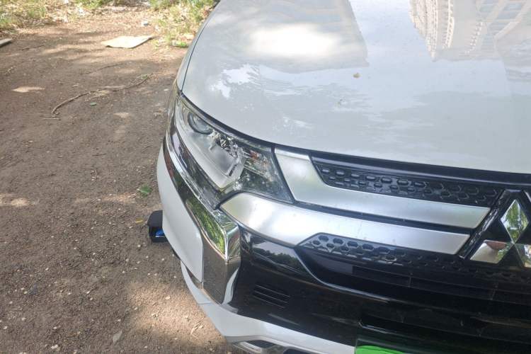 Used Mitsubishi Outlander 2020 2.0L Two-Wheel Drive Comfort Edition 5 Seats Right Front Headlight