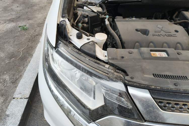 Used Mitsubishi Outlander 2020 2.0L Two-Wheel Drive Enjoyment Version 5 Seats Right Front Headlight