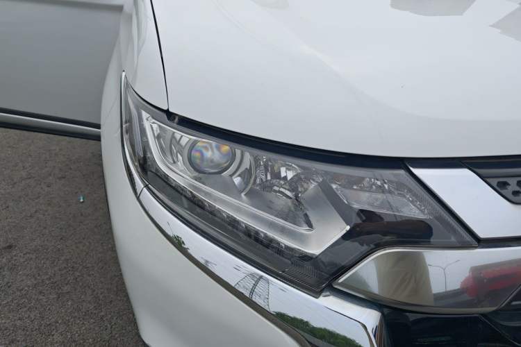 Used Mitsubishi Outlander 2020 2.0L Two-Wheel Drive Enjoyment Version 5 Seats Right Front Headlight