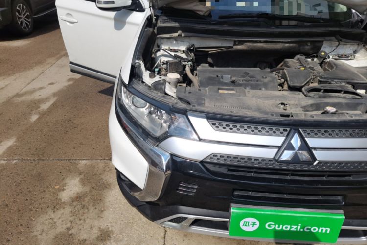 Used Mitsubishi Outlander 2020 2.0L Two-Wheel Drive Enjoyment Version 5 Seats Right Front Headlight