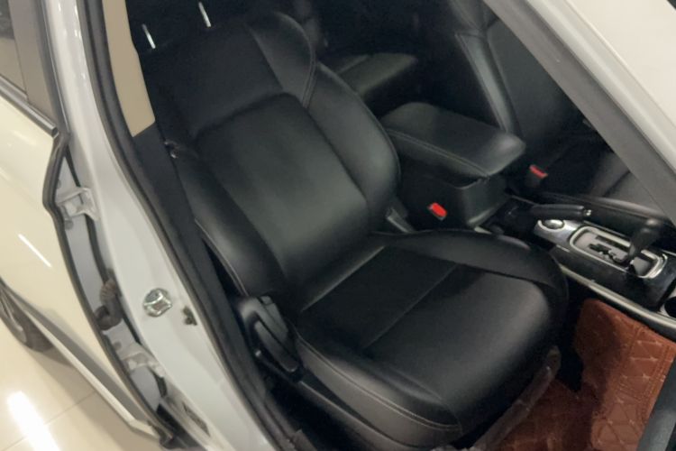 Used Mitsubishi Outlander 2020 2.0L Two-Wheel Drive Comfort Edition 5 Seats Right Front Seat