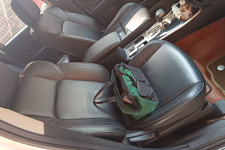 Used Mitsubishi Outlander 2020 2.0L Two-Wheel Drive Enjoyment Version 5 Seats Right Front Seat