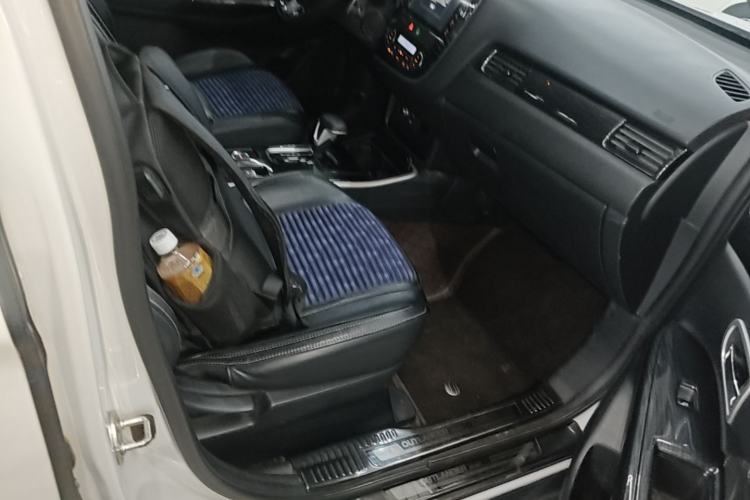 Used Mitsubishi Outlander 2020 2.4L 4x4 Zhi Xiang Edition 5 Seats Right Front Seat