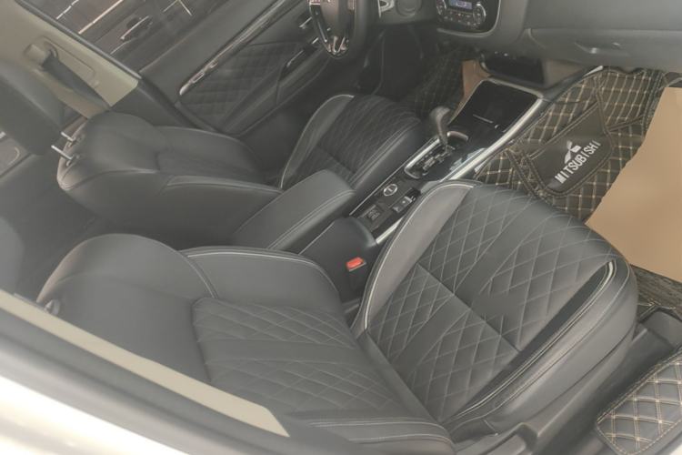 Used Mitsubishi Outlander 2020 2.4L 4x4 Zhi Xiang Edition 7-Seater Right Front Seat