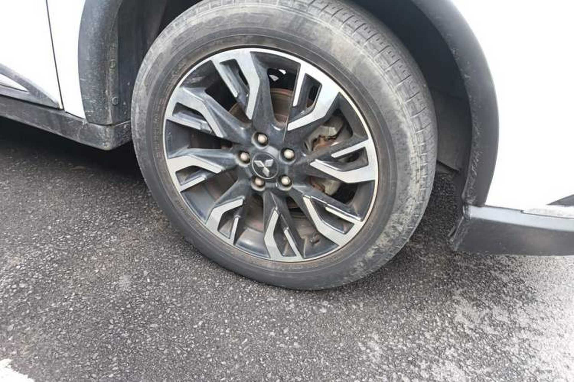 Used Mitsubishi Outlander 2020 2.0L Two-Wheel Drive Comfort Edition 7-Seater Right Front Wheel Hub