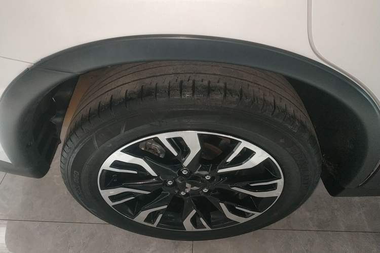 Used Mitsubishi Outlander 2020 2.4L 4x4 Zhi Xiang Edition 5 Seats Right Rear Wheel Hub