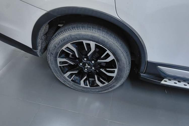 Used Mitsubishi Outlander 2020 2.4L 4x4 Zhi Xiang Edition 7-Seater Right Rear Wheel Hub
