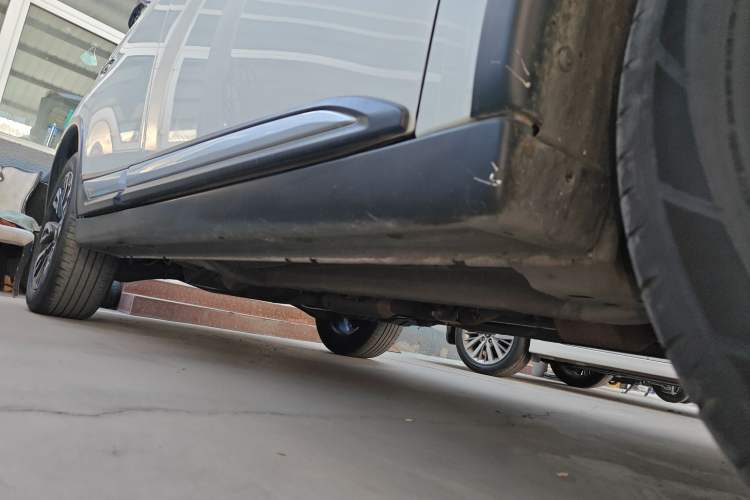 Used Mitsubishi Outlander 2020 2.4L 4x4 Zhi Xiang Edition 7-Seater Right Side Sill