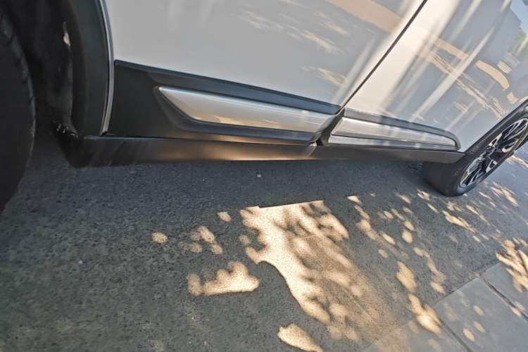 Used Mitsubishi Outlander 2020 2.4L 4x4 Zhi Xiang Edition 7-Seater Right Side Sill
