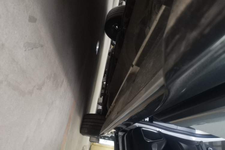 Used Mitsubishi Outlander 2020 2.4L 4x4 Zhi Xiang Edition 5 Seats Right Side Sill