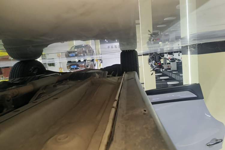Used Mitsubishi Outlander 2020 2.4L 4x4 Zhi Xiang Edition 7-Seater Right Side Sill