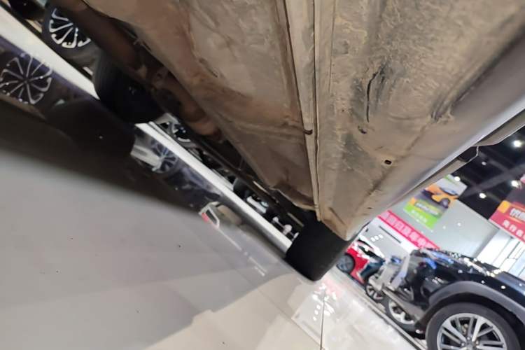 Used Mitsubishi Outlander 2020 2.0L Two-Wheel Drive Comfort Edition 7-Seater Right Side Sill