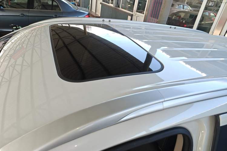 Used Mitsubishi Outlander 2020 2.4L 4x4 Zhi Xiang Edition 7-Seater Roof
