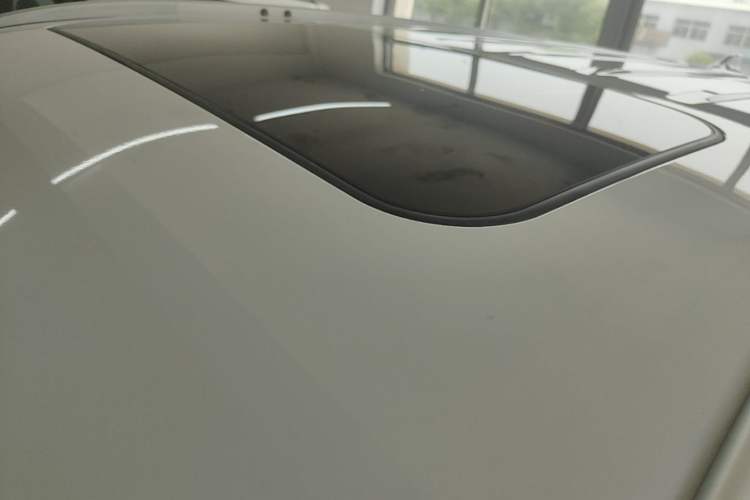 Used Mitsubishi Outlander 2020 2.4L 4x4 Zhi Xiang Edition 7-Seater Roof