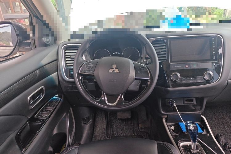 Used Mitsubishi Outlander 2020 2.0L Two-Wheel Drive Enjoyment Version 5 Seats Steering Wheel