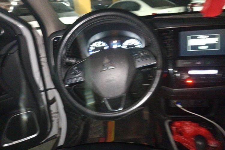 Used Mitsubishi Outlander 2020 2.0L Two-Wheel Drive Enjoyment Version 5 Seats Steering Wheel