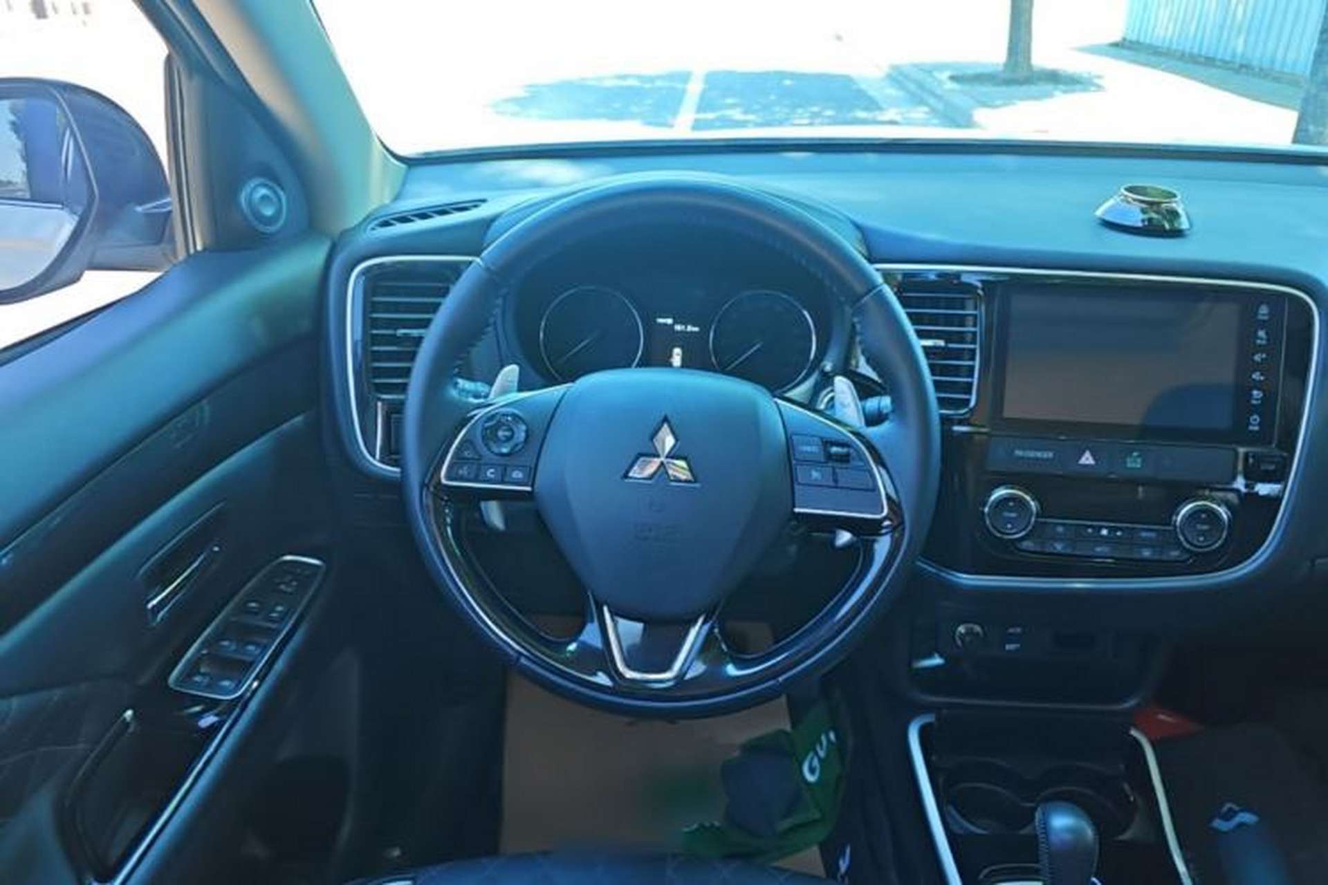 Used Mitsubishi Outlander 2020 2.4L 4x4 Zhi Xiang Edition 7-Seater Steering Wheel