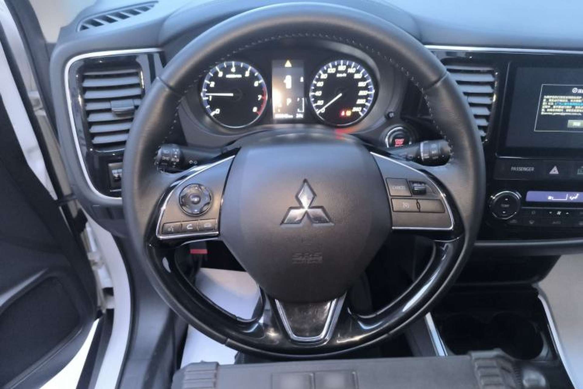 Used Mitsubishi Outlander 2020 2.0L Two-Wheel Drive Enjoyment Version 5 Seats Steering Wheel