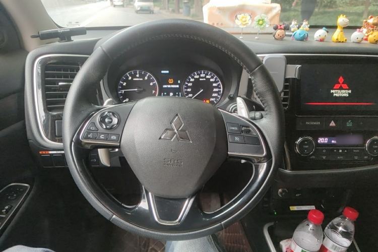 Used Mitsubishi Outlander 2020 2.4L 4x4 Zhi Xiang Edition 7-Seater Steering Wheel