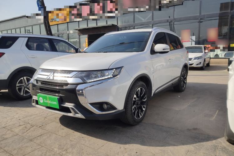 Used Mitsubishi Outlander 2020 2.0L Two-Wheel Drive Enjoyment Version 5 Seats Guazi used car, China used car export, Used car for sale, Used  cars, Cheapest cars for sale