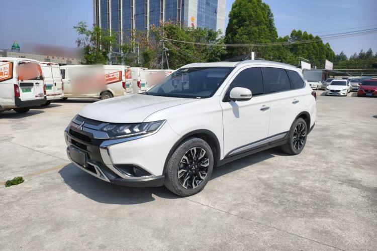 Used Mitsubishi Outlander 2020 2.4L 4x4 Zhi Xiang Edition 5 Seats Guazi used car, China used car export, Used car for sale, Used  cars, Cheapest cars for sale