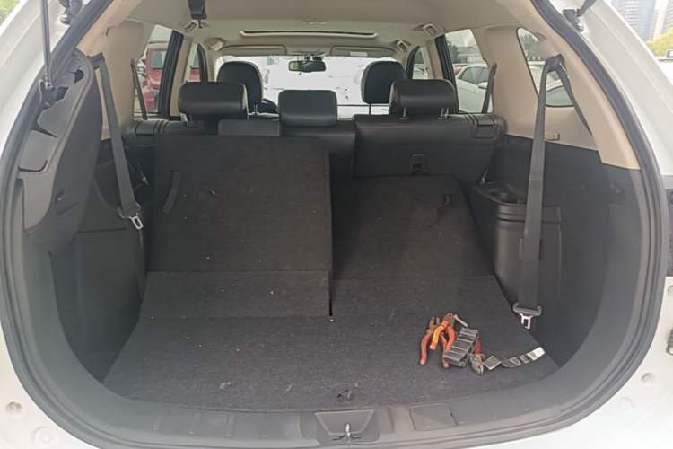 Used Mitsubishi Outlander 2020 2.4L 4x4 Zhi Xiang Edition 7-Seater Trunk